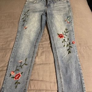 Jeans embroidered